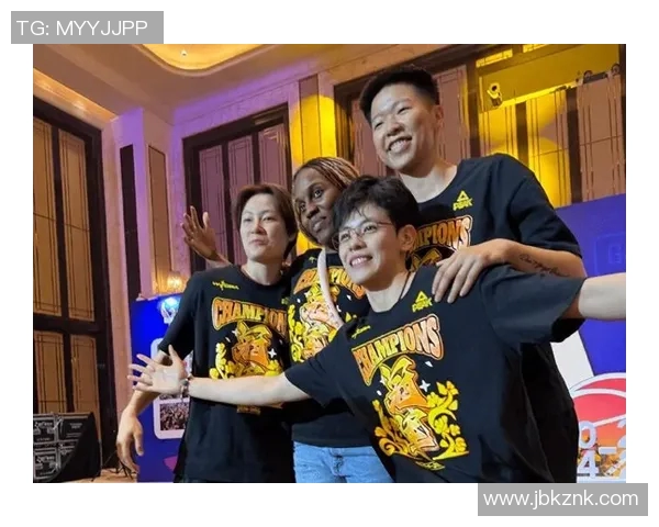 夺冠庆功盛典热闹非凡杨舒予魅力十足黄思静展现大哥风范郑薇开心合影留念 夺冠庆功盛典热闹非凡杨舒予魅力十足黄思静展现大哥风范郑薇开心合影留念