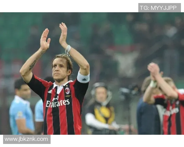 足球转会市场动态分析新星崛起与老将离队的背后故事 足球转会市场动态分析新星崛起与老将离队的背后故事