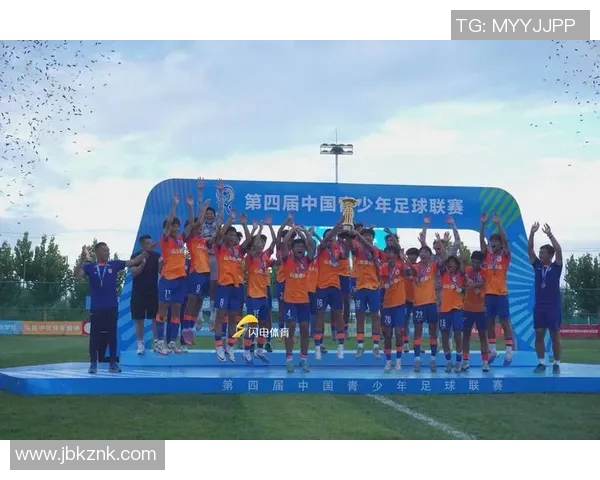 中国足球联盟新篇章:推动职业联赛发展与青训体系建设的战略思考 中国足球联盟新篇章:推动职业联赛发展与青训体系建设的战略思考